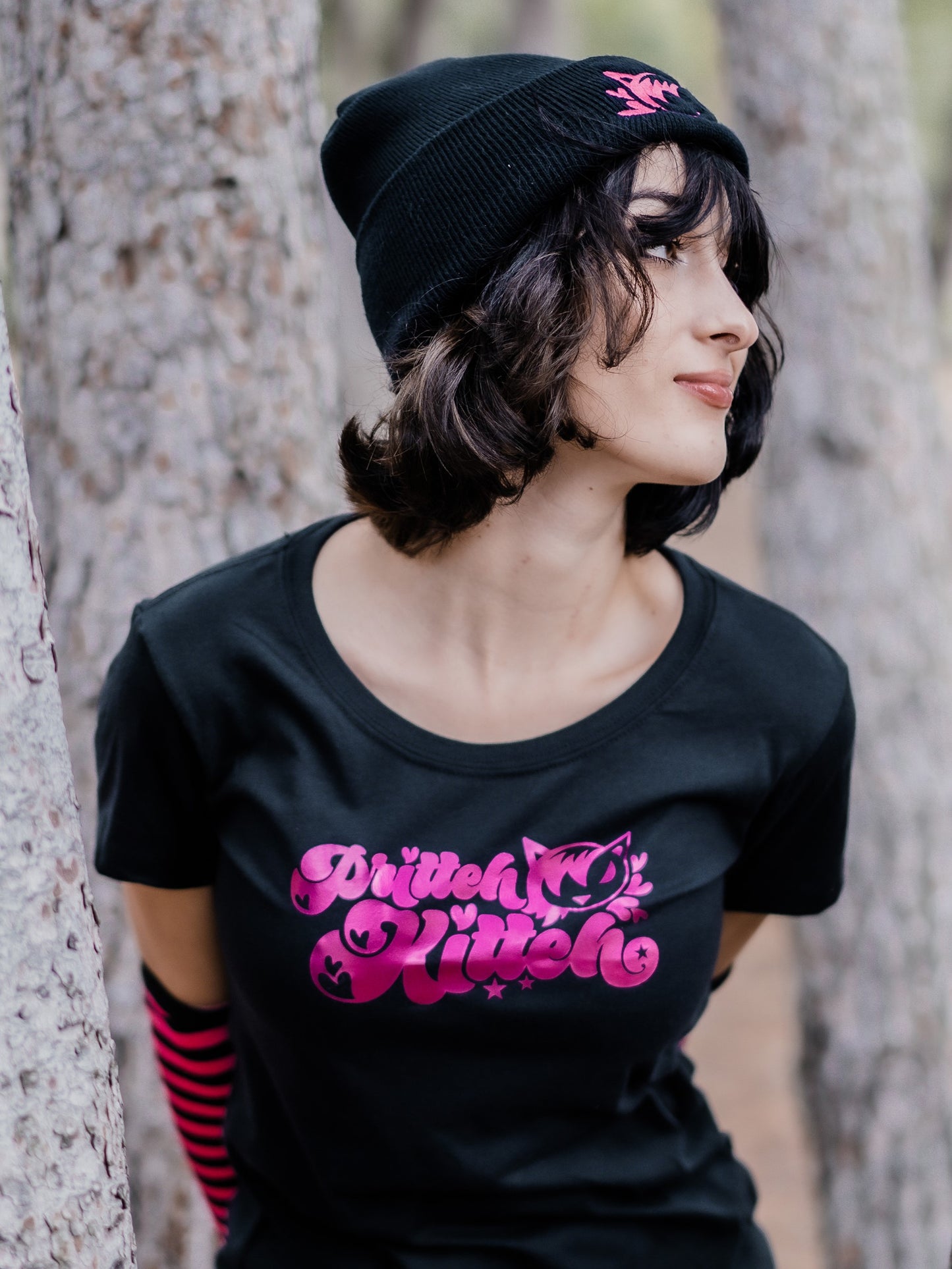 Pritteh Kitteh Metallic Logo Fitted Tee