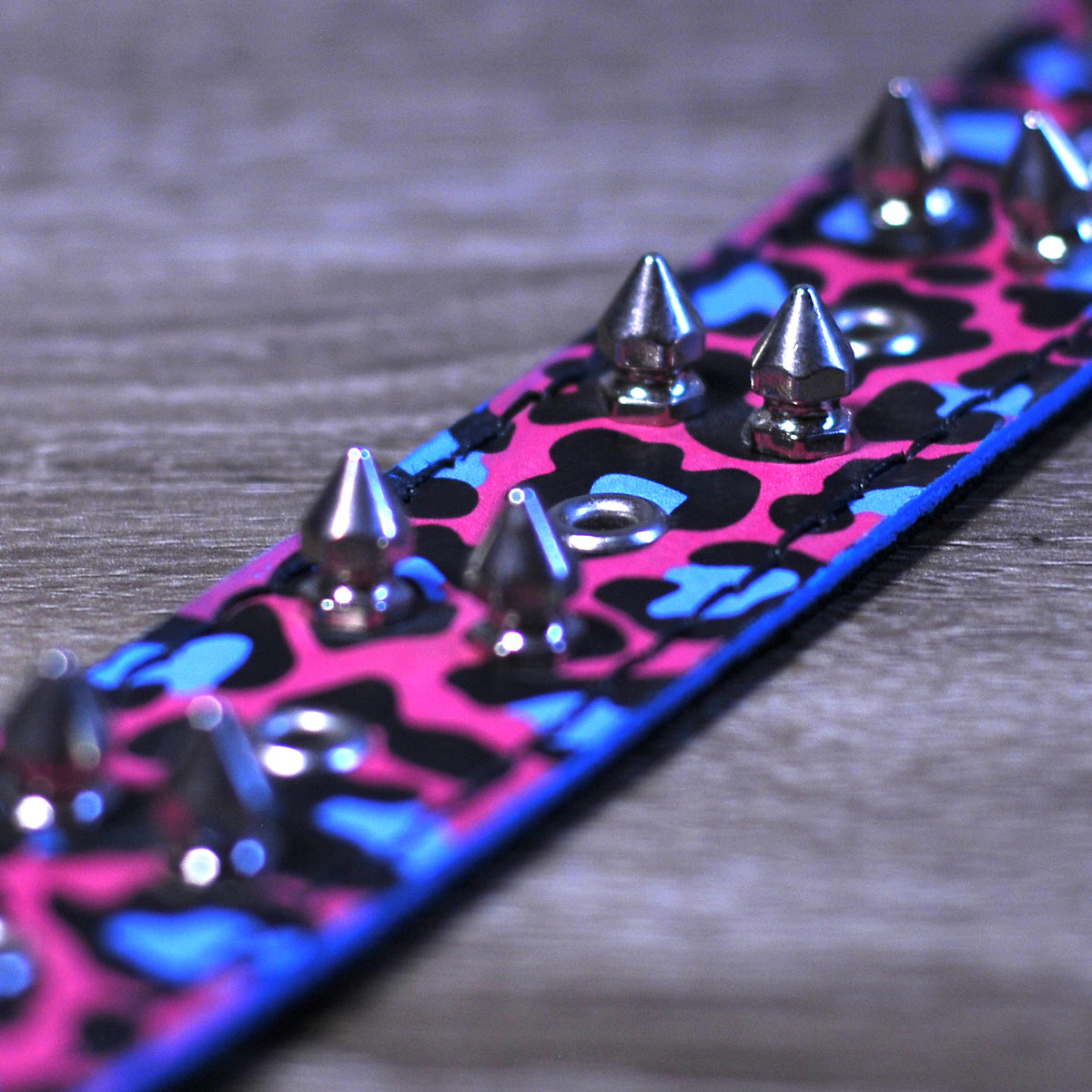 Pink Retro Leopard Leather Bracelet